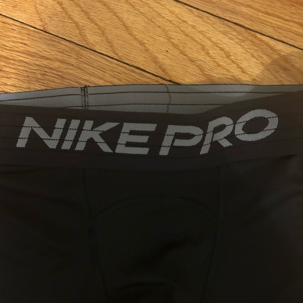 Nike Pro tights size med. - Picture 2 of 3
